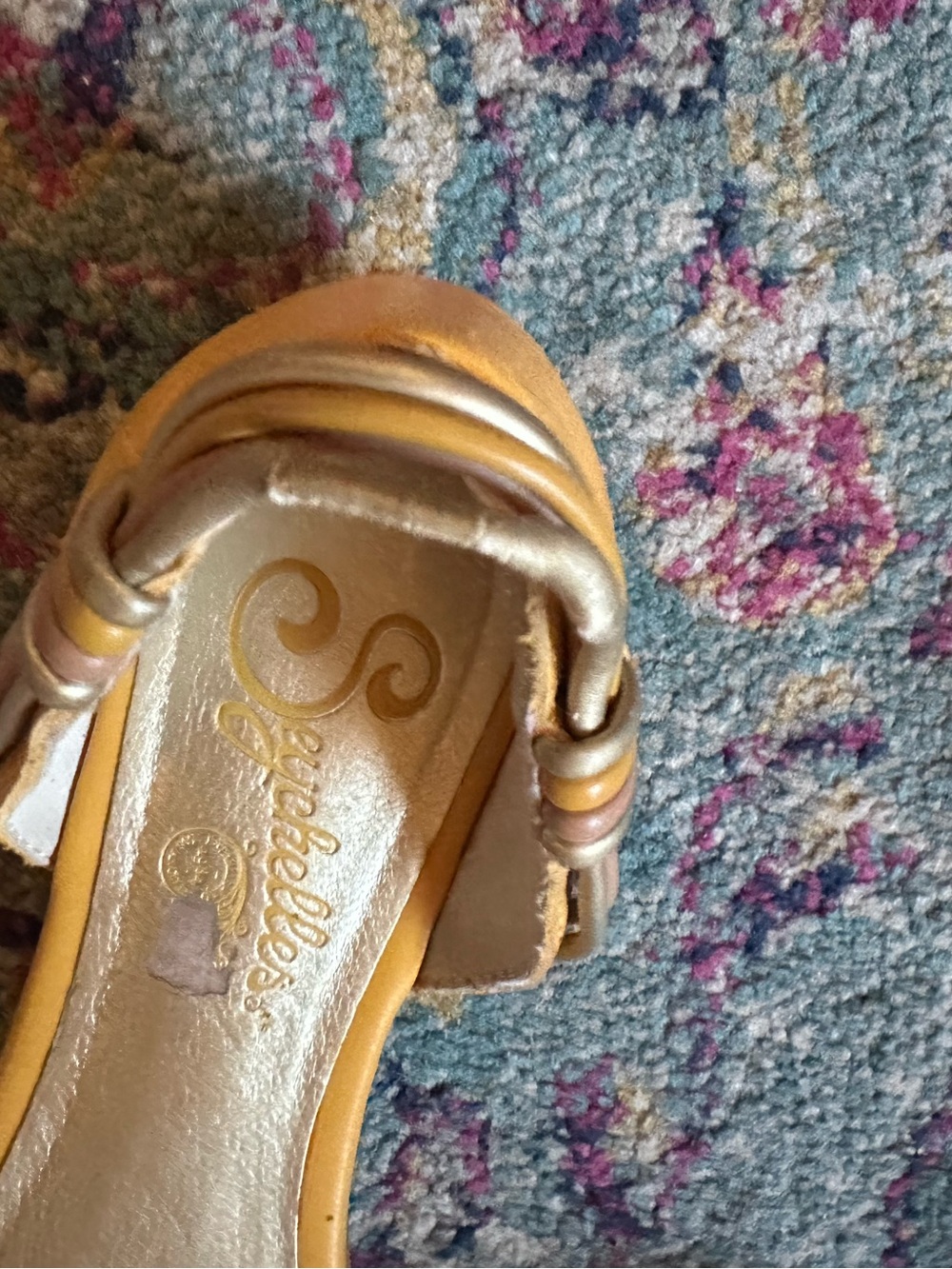 Seychelles Mustard Yellow & Gold accent Knotted Flat Sandals. Size 6.5 - Picture 7 of 8